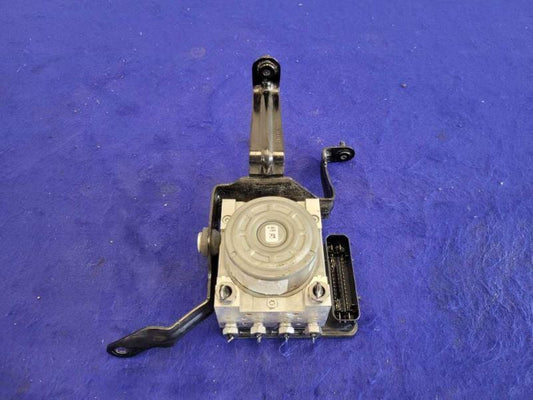 2015-2017 Ford Mustang GT S550 ABS Anti-Lock Brake System Module 2397