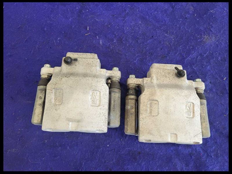 2014-2017 Chevrolet SS 6.2L Sedan Pair Rear Calipers Brakes Pads 1997 - The Parts Farm
