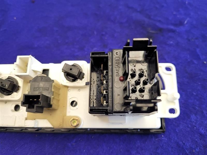 1999-2004 Ford Lightning F150 SVT Pickup Truck Temperature Controls HVAC Switch - The Parts Farm