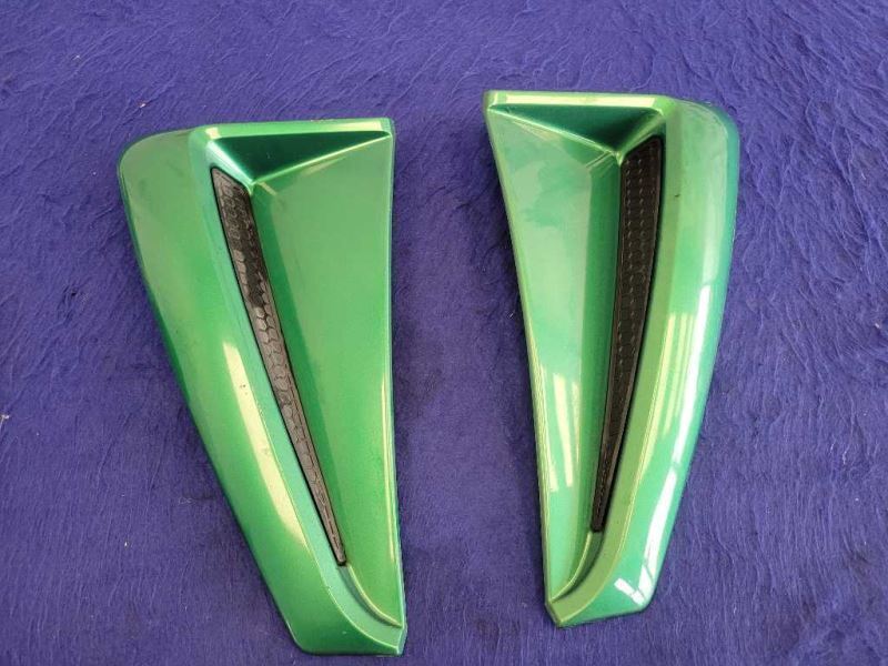 1999-2004 Ford Mustang Cobra SVT DOHC 4.6 Pair Quarter Scoops Side Paint SW 2312 - The Parts Farm