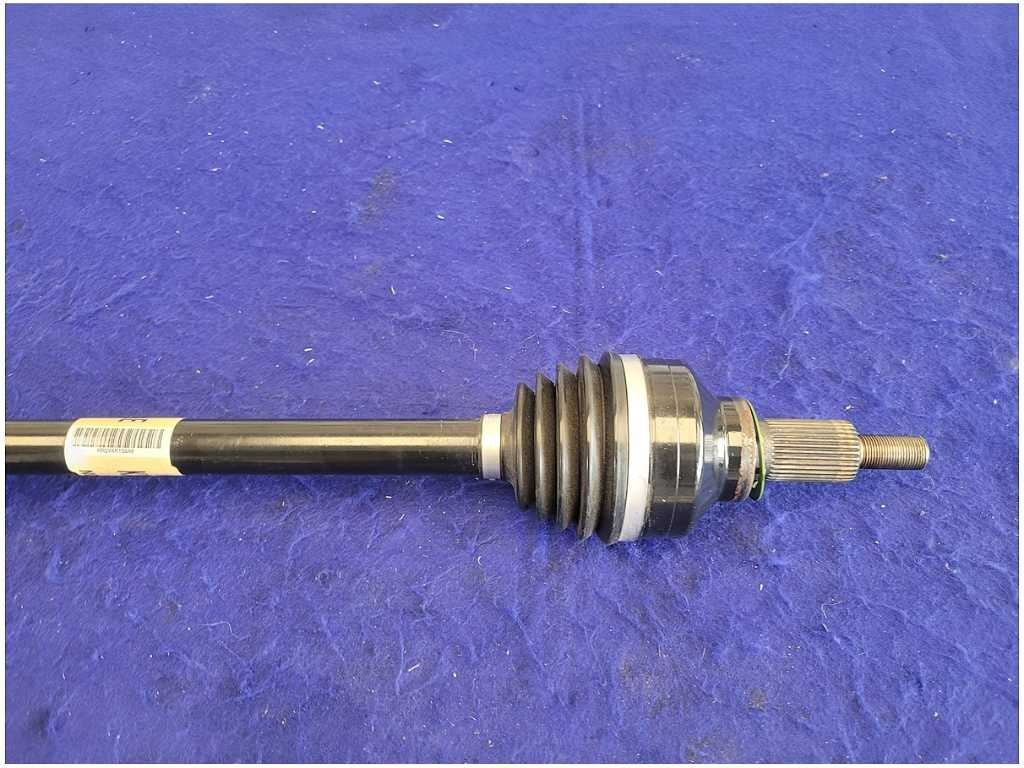 47645300