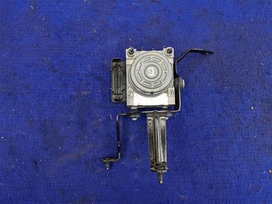 2018-2023 Ford Mustang GT S550 ABS Anti-Lock Brake Module System Caliper Pump - The Parts Farm