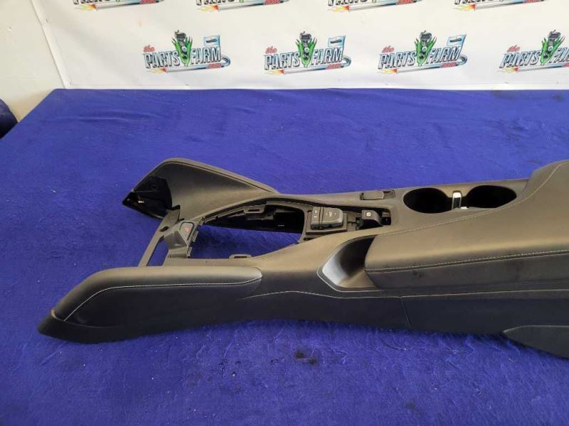 2016-2018 Chevrolet Camaro SS Center Console Front Floor Leather Storage 2344 - The Parts Farm