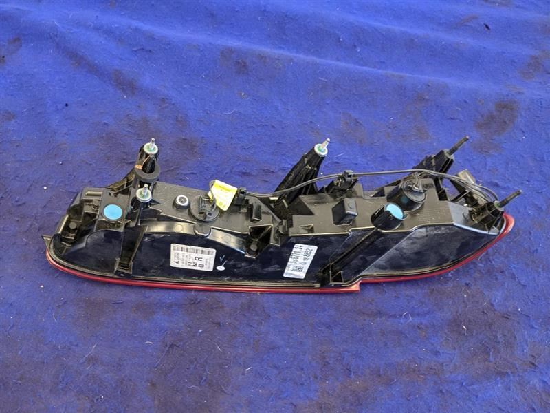 2016-2018 Chevrolet Camaro LS LT SS Passenger Taillight Lamp Lens New Take Off - The Parts Farm