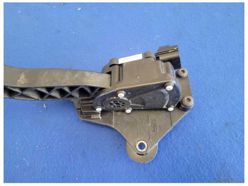 2005-2009 Ford Mustang GT 4.6L Gas Fuel Throttle Drive By Wire Pedal Box 2542 - The Parts Farm
