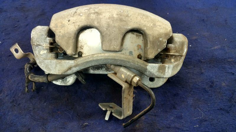2011-2014 FORD MUSTANG GT FRONT DRIVER LEFT BRAKE CALIPER FRONT CALIFORNIA SP 20 - The Parts Farm