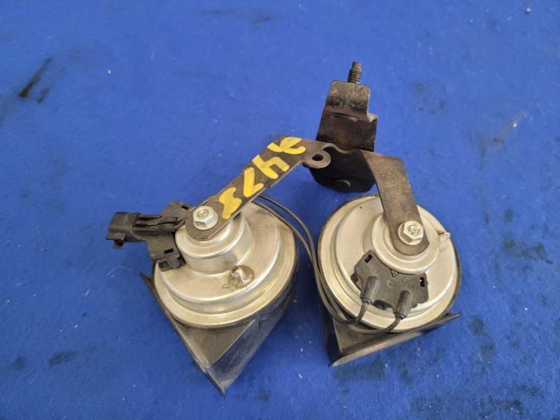 2005-2010 Ford Mustang GT Roush 4.6L Horn Double Emergency Noise Safety 2478 - The Parts Farm