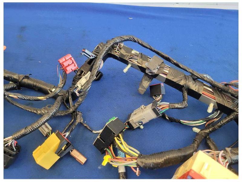 2003 Ford Mustang GT 4.6L Coupe Dash Harness Wire Plug *Cut* 2556 - The Parts Farm