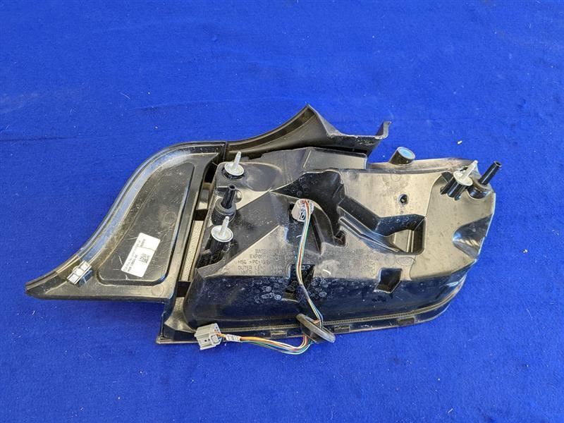 2018-2023 Ford Mustang GT S550 Driver Left LH Tail Light Lamp Brake Lens OEM - The Parts Farm