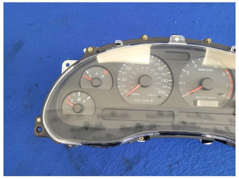 1999-2004 Ford Mustang GT 4.6L Gauge Cluster Speedometer MPH 29k Miles 2561 - The Parts Farm