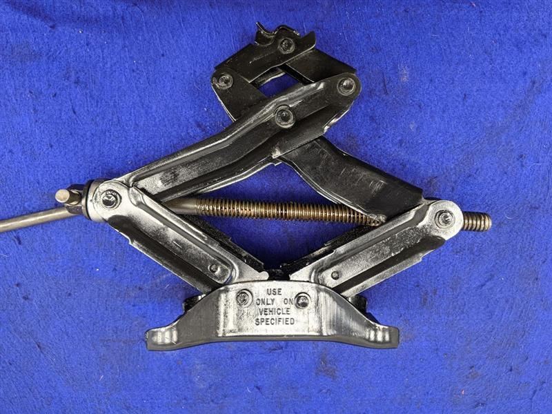 1994-1998 Ford Mustang GT Cobra Jack Scissor Emergency Flat Tire 48k Miles - The Parts Farm