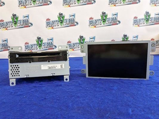 2015 Ford Mustang GT S550 Info-GPS-TV Screen Sync Radio Info Dash 2329 - The Parts Farm