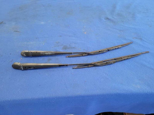 1994-1995 Ford Mustang GT 5.0L Front Arms Blades Windshield Wiper 2454 - The Parts Farm
