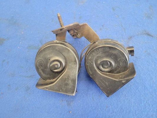 2005-2010 Ford Mustang GT Roush 4.6L Horn Double Emergency Noise Safety 2478 - The Parts Farm