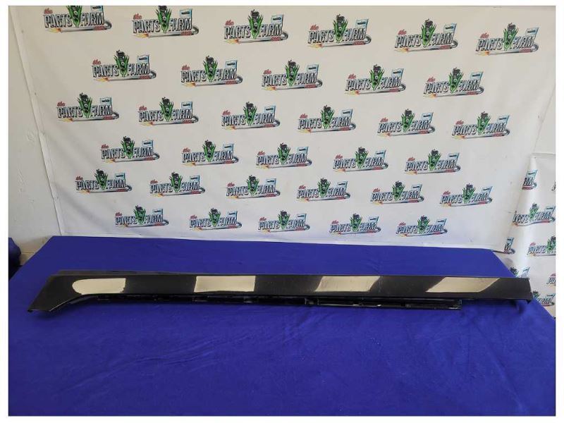 2014-2015 Chevrolet SS Sedan 6.2L Driver Lower Rocker Panel Molding Black 2350 - The Parts Farm