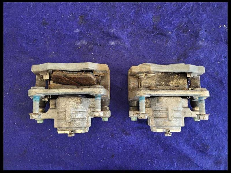 2014-2017 Chevrolet SS 6.2L Sedan Pair Rear Calipers Brakes Pads 1997 - The Parts Farm