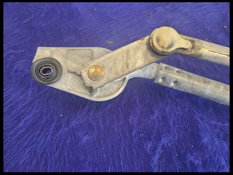 2005-2009 Dodge Charger SRT8 6.1L Windshield Wiper Motor Linkage Arm Blade - The Parts Farm