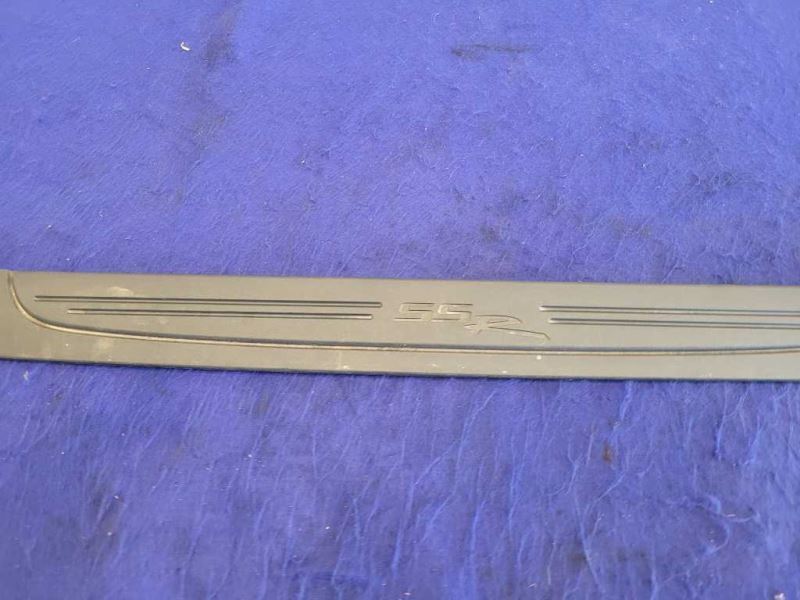 2003-2006 Chevrolet SSR Pickup Truck Passenger Front Door Sill Plate 2426 - The Parts Farm