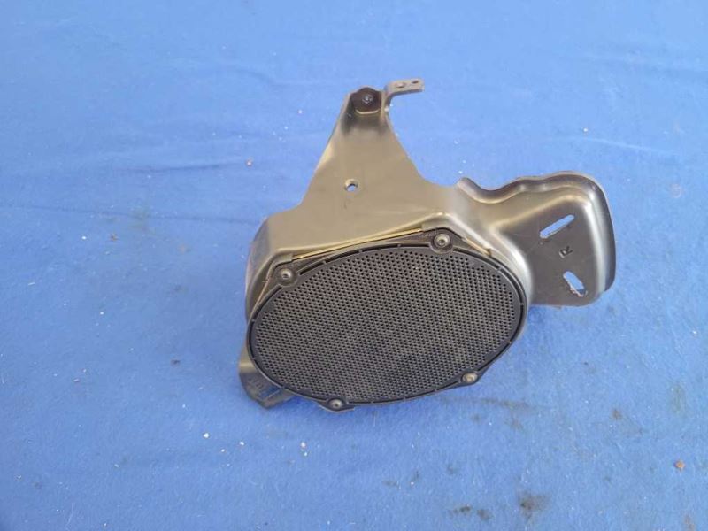 2005-2009 Ford Mustang GT 4.6L Saleen Convertible Driver Door Speaker Audio 2453 - The Parts Farm