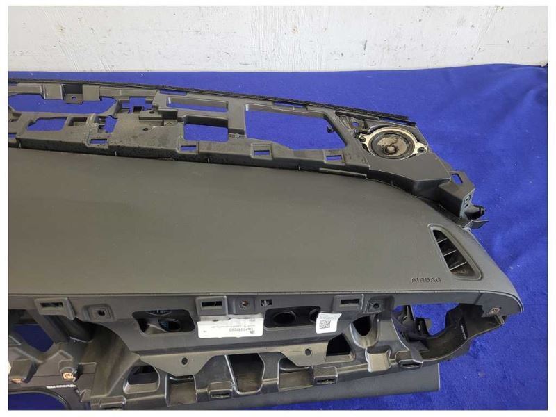 2016-2020 Chevrolet Camaro SS 6.2L Dashboard Panel Head-up Display Opt UV6 - The Parts Farm