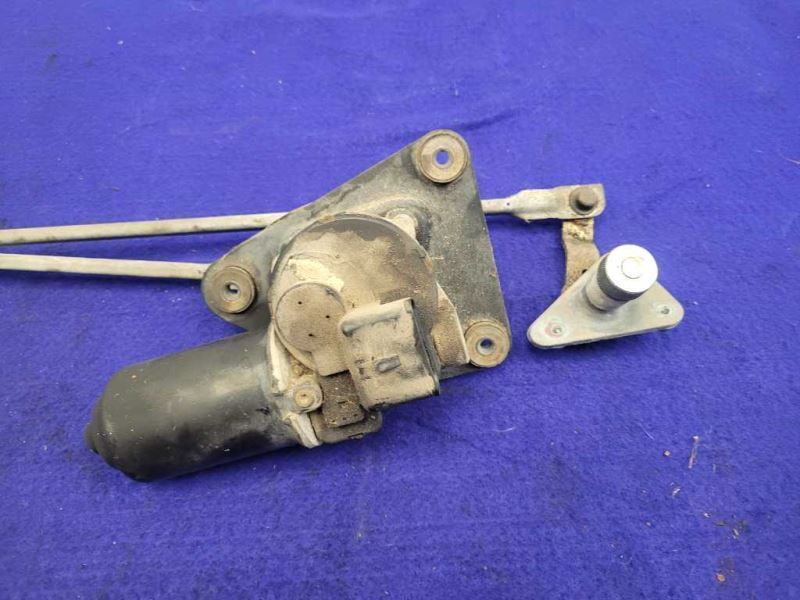 1994-1995 Ford Mustang Cobra GT Motor Linkage Wiper Windshield Arm - The Parts Farm