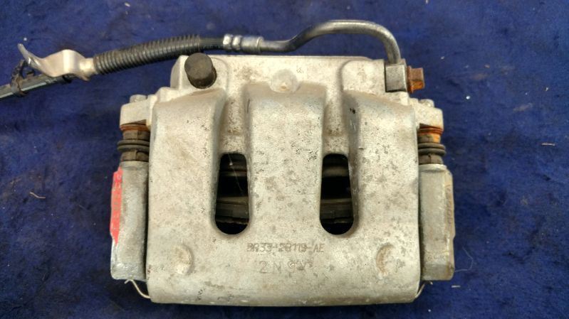 2011-2014 FORD MUSTANG GT FRONT DRIVER LEFT BRAKE CALIPER FRONT CALIFORNIA SP 20 - The Parts Farm