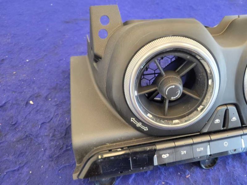 2018-2020 Chevrolet Camaro SS 6.2L Temperature Control Dual Zone CJ2 HVAC 2434 - The Parts Farm