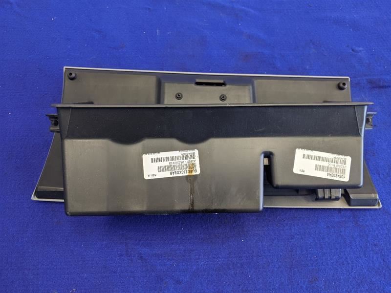 2006-2010 Dodge Charger SRT8 6.1L Glove Box Passenger Dashboard Panel Latch - The Parts Farm