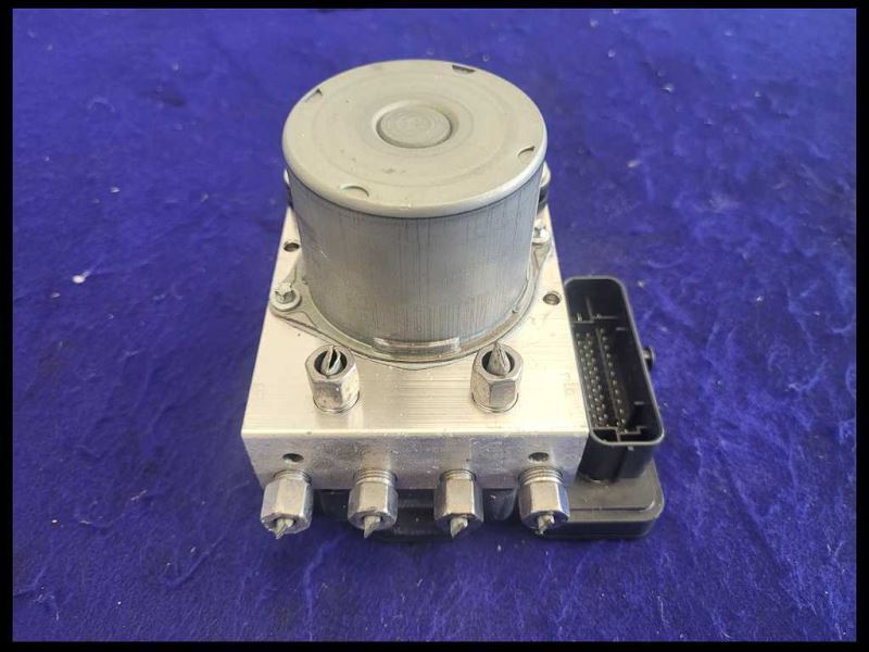 2017-2021 Tesla Model 3 Standard Plus ABS Anti-Lock Brake Module Pump - The Parts Farm