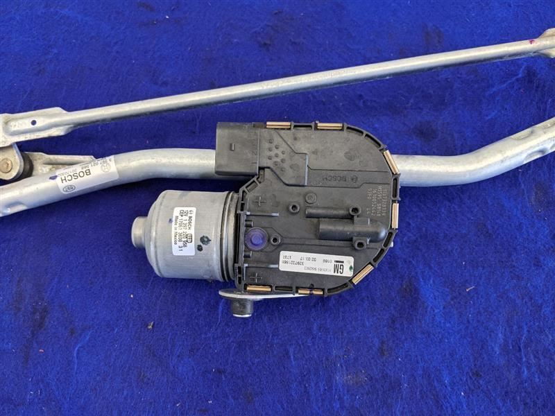 2016-2018 Cadillac CTS V 6.2L LT4 Sedan Windshield Wiper Motor Linkage Front - The Parts Farm