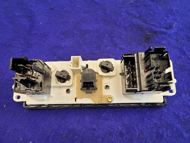 1999-2004 Ford Lightning F150 SVT Pickup Truck Temperature Controls HVAC Switch - The Parts Farm