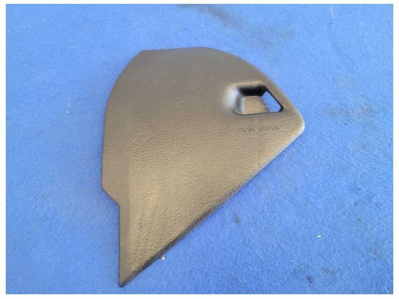 1993 Chevrolet Camaro Z28 Coupe Fuse Box Cover Panel Trim Molding 2546 - The Parts Farm