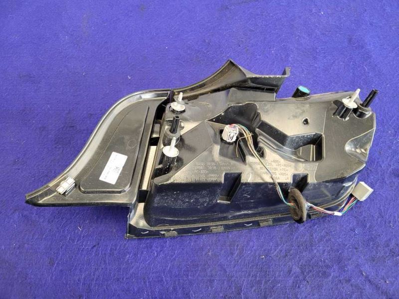 2018-2023 Ford Mustang GT S550 Driver Left LH Tail Light Lamp Brake Lens OEM - The Parts Farm