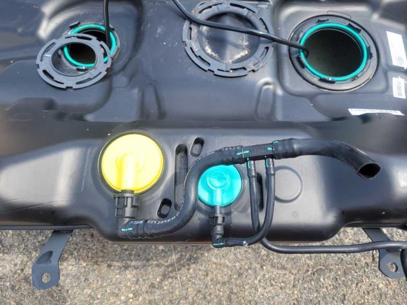 2016-2017 Chevrolet SS 6.2L Sedan Fuel Gas Tank Saddle Bag Plastic 2372 - The Parts Farm