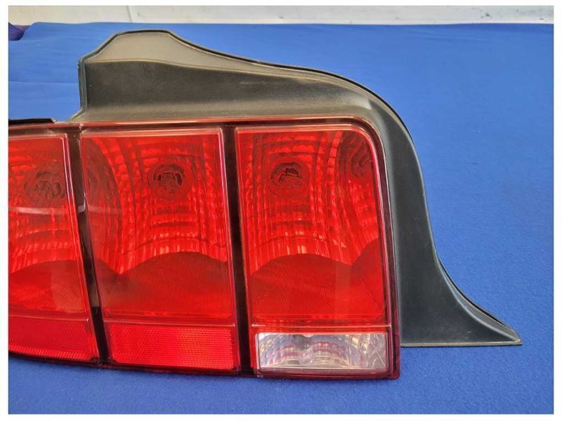 2005-2009 Ford Mustang GT 4.6L Passenger RH Rear Tail Light Brake Lens Lamp 2583 - The Parts Farm
