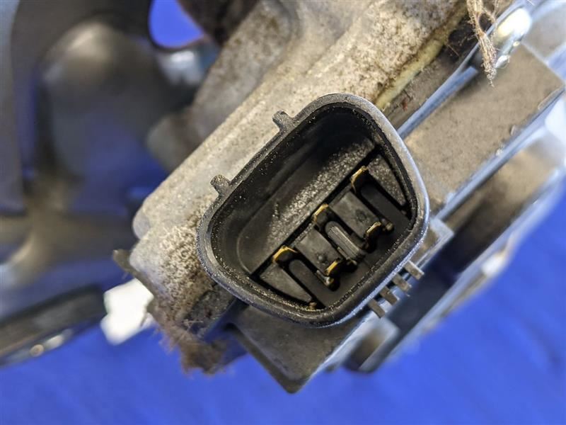 2010-2015 Chevrolet Camaro SS Windshield Wiper Motor Blade Arm OEM Factory - The Parts Farm