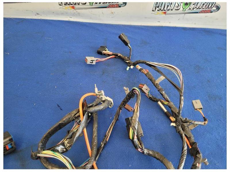 2004 Ford Mustang GT Coupe 4.6L Dash Harness Wire Plug Auto Trans 2589 - The Parts Farm