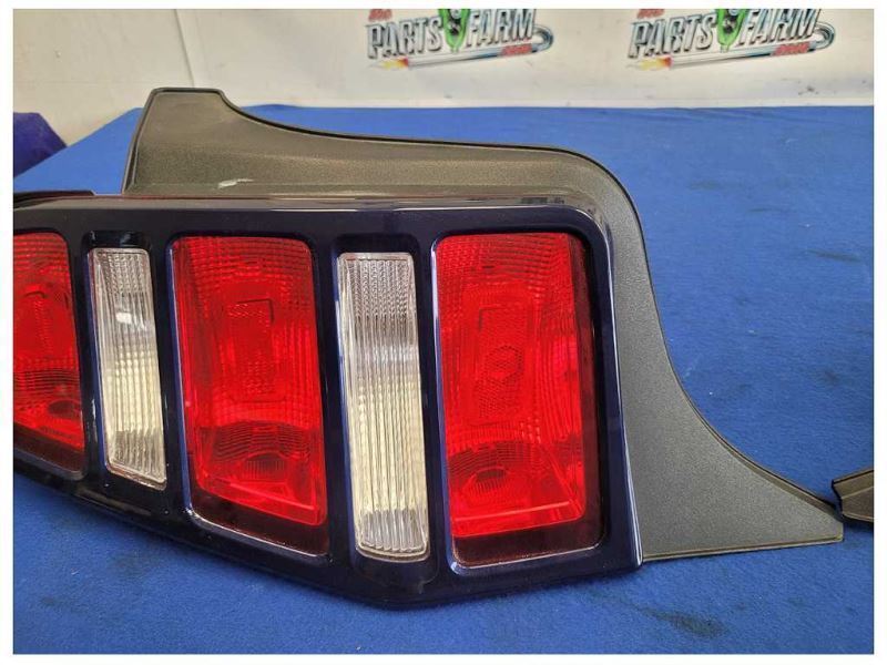 2010-2012 Ford Mustang Boss 302 GT Pair Rear Taillights Lamp Lights LH RH 2599 - The Parts Farm