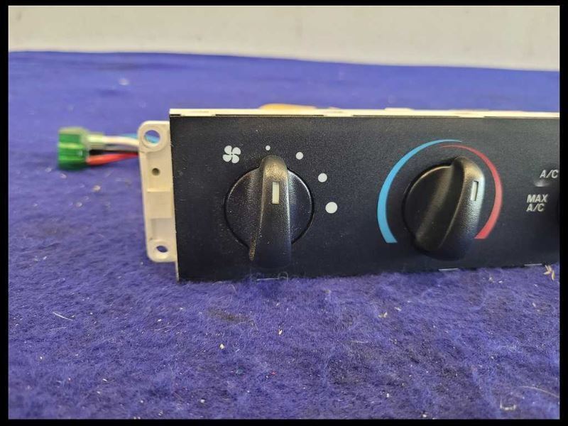 2003-2004 Ford Mustang Cobra SVT DOHC 4.6L HVAC Temperature Temp Control AC Cool - The Parts Farm