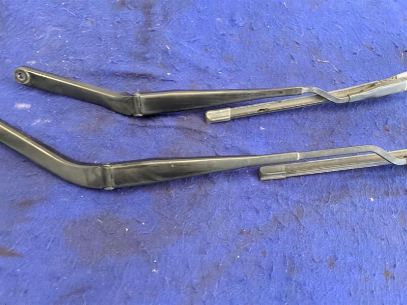2011-2014 Ford Mustang GT Windshield Wiper Arm Blade Front - The Parts Farm