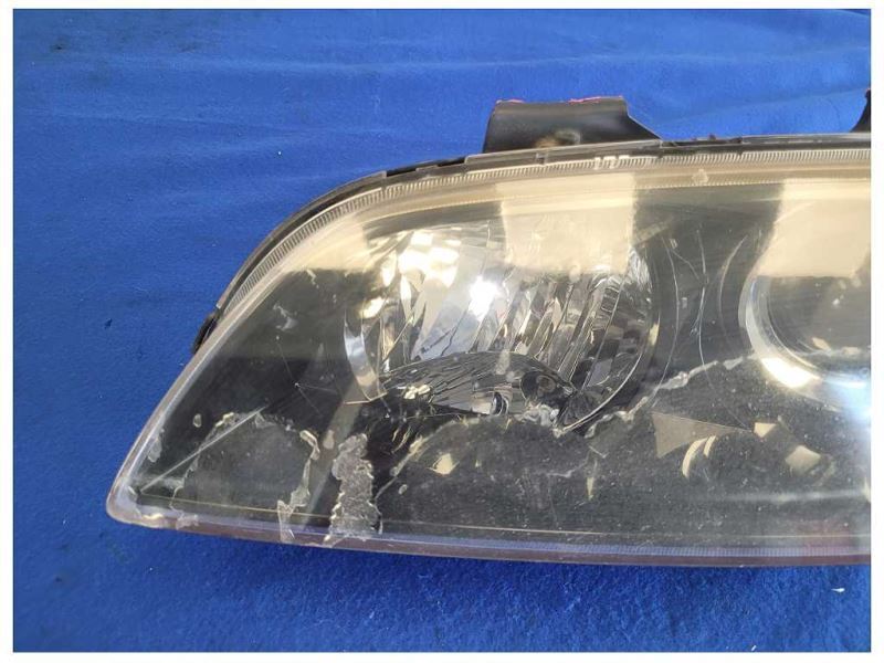 2008-2009 Pontiac G8 Sedan 6.0L V8 Driver Front Headlight Lamp *Broke Tabs* 2529 - The Parts Farm