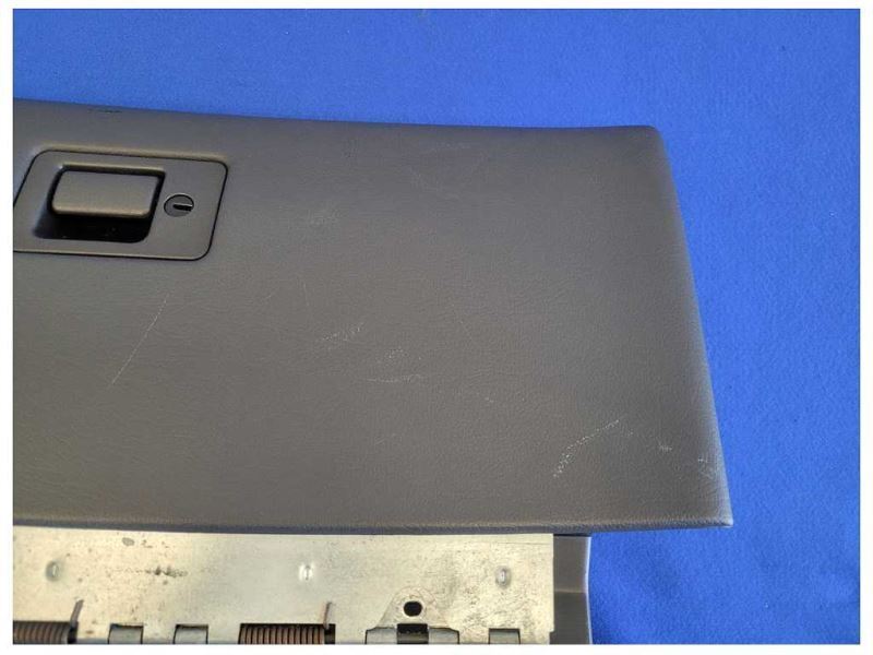 2003-2004 Mercury Marauder 4.6L 4v Glove Box Passenger Dash Panel 2534 - The Parts Farm