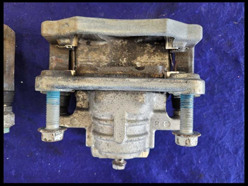 2014-2017 Chevrolet SS 6.2L Sedan Pair Rear Calipers Brakes Pads 1997 - The Parts Farm
