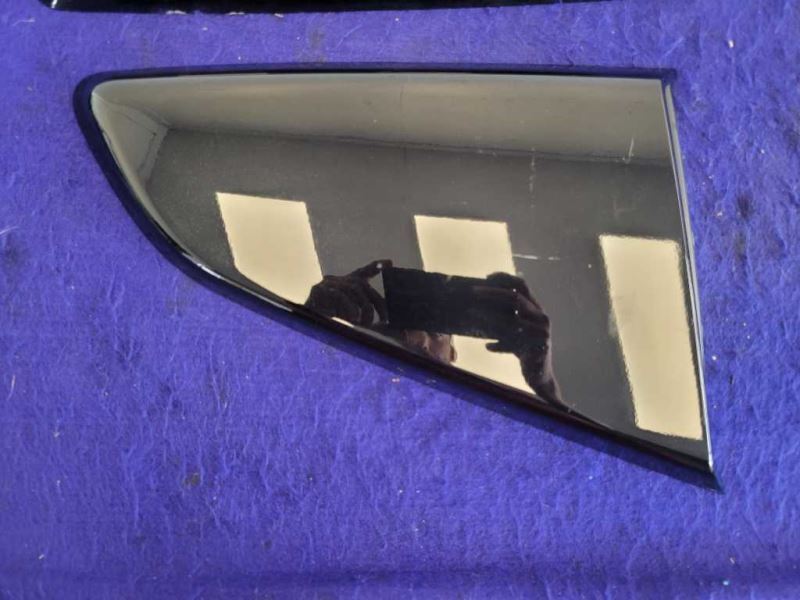 2015-2021 Ford Mustang GT S550 Quarter Glass Louvers Side Window Paint G1 - The Parts Farm