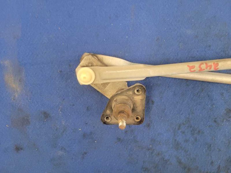 2003-2006 Chevrolet SSR Pickup Truck Windshield Wiper Linkage Motor 2432 - The Parts Farm