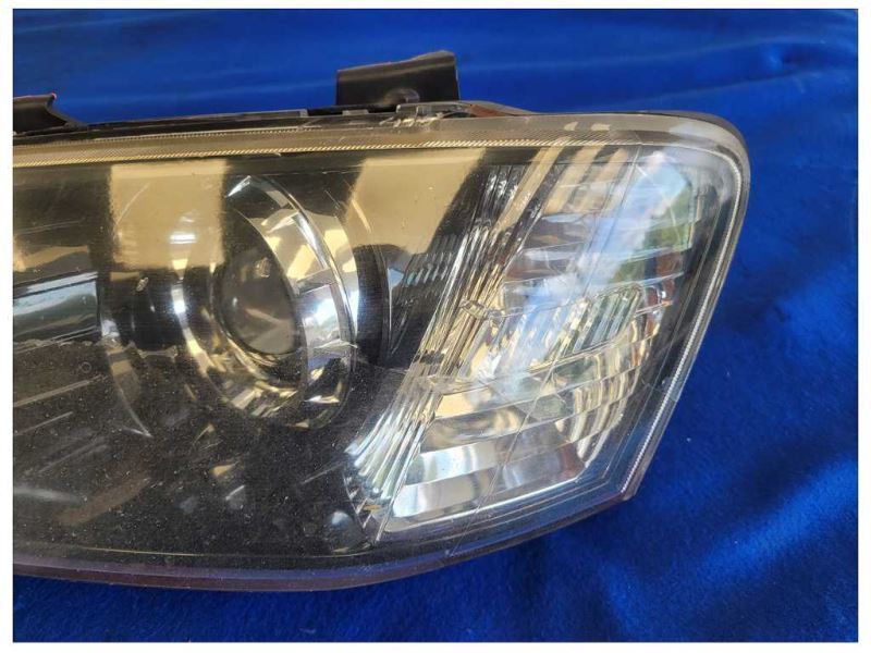 2008-2009 Pontiac G8 Sedan 6.0L V8 Driver Front Headlight Lamp *Broke Tabs* 2529 - The Parts Farm