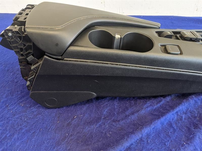 2016-2018 Chevrolet Camaro SS Center Console Front Floor Leather Lid - The Parts Farm