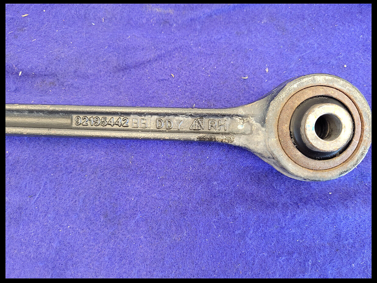 2010 Chevrolet Camaro SS Passenger Right RH Front Lower Control Arm Pair OEM - The Parts Farm