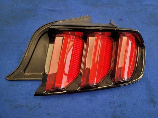 2015-2017 Ford Mustang GT S550 Passenger RH Taillight Lamp Brake Lens 2502 - The Parts Farm