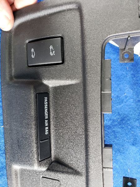 2013 2014 Chevy Camaro Overhead Sunroof Control Console Chevrolet Lighted - The Parts Farm